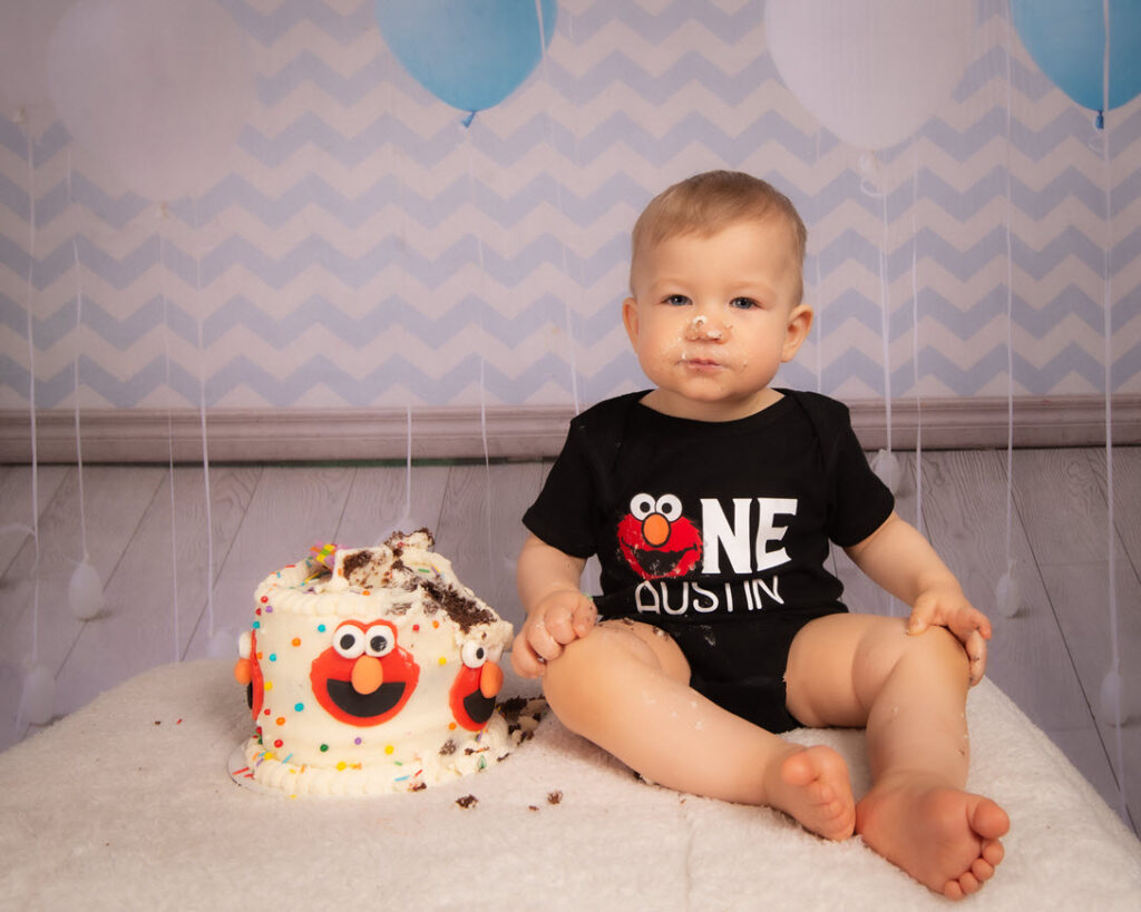 Read more about the article First birthday/cake smash photo session